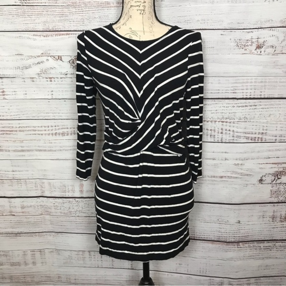 A Pea In The Pod Striped Navy half sleeve‎ Maternity Dress